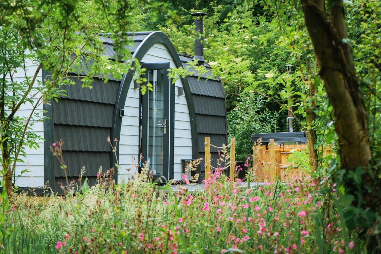 Emlyn'S Coppice - Luxury Woodland Glamping Villa Холиуел Екстериор снимка