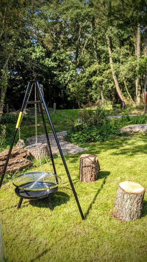 Emlyn'S Coppice - Luxury Woodland Glamping Villa Холиуел Екстериор снимка