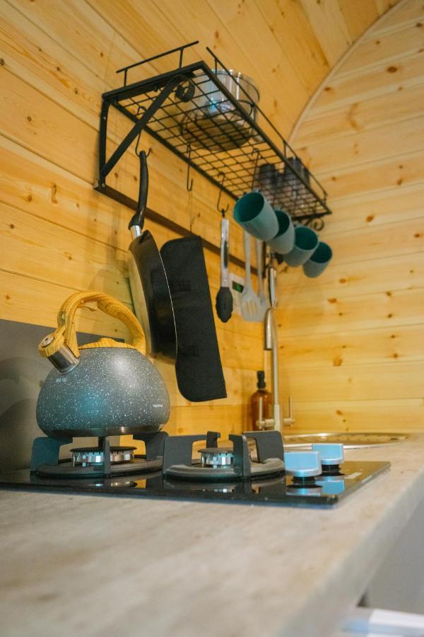 Emlyn'S Coppice - Luxury Woodland Glamping Villa Холиуел Екстериор снимка