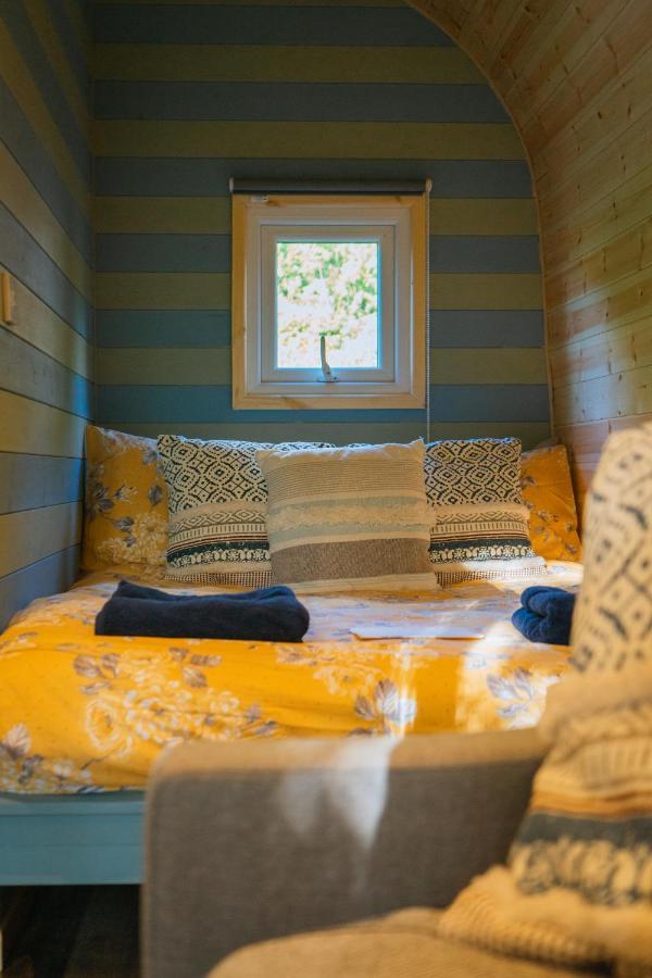Emlyn'S Coppice - Luxury Woodland Glamping Villa Холиуел Екстериор снимка