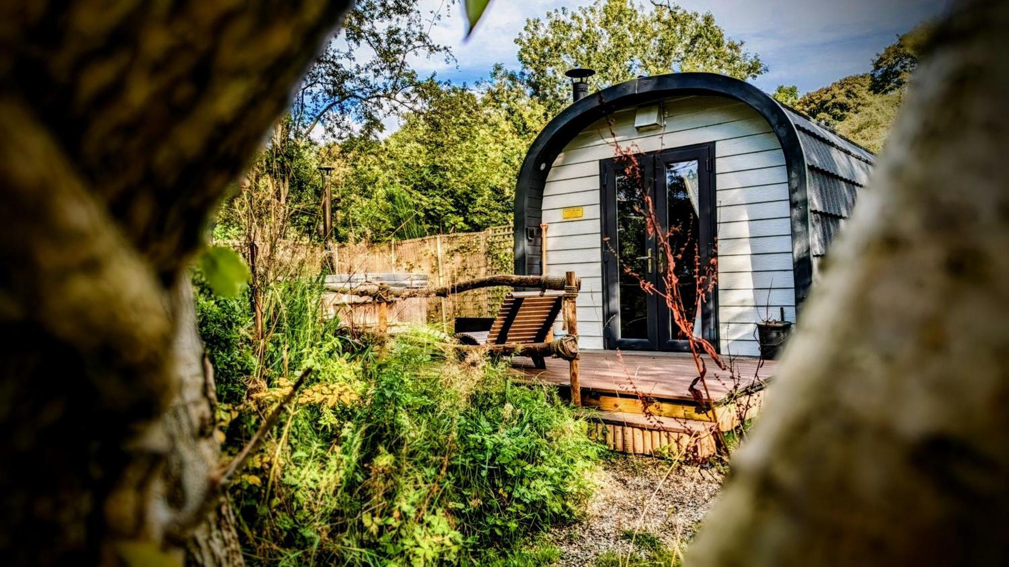 Emlyn'S Coppice - Luxury Woodland Glamping Villa Холиуел Екстериор снимка