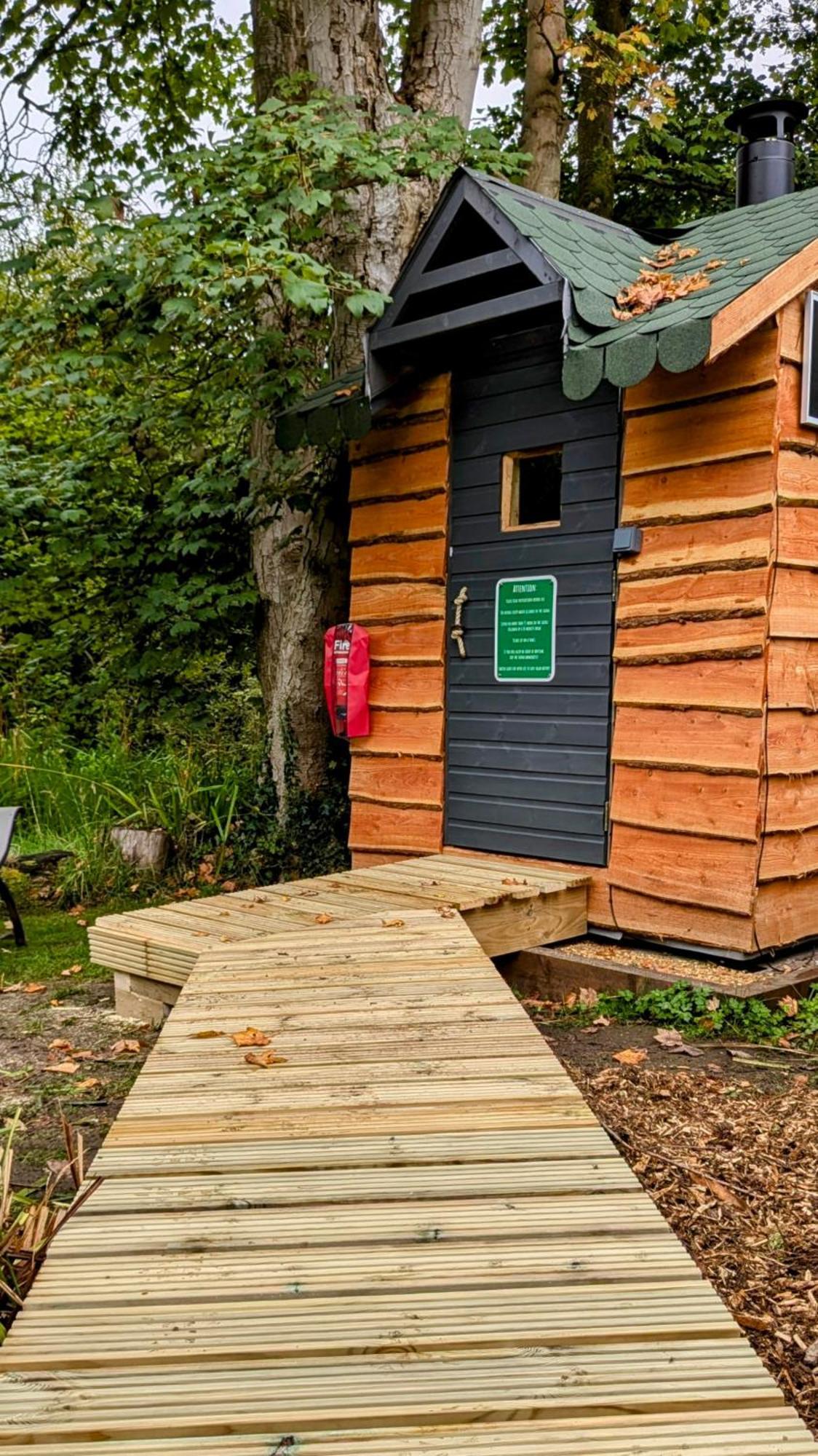 Emlyn'S Coppice - Luxury Woodland Glamping Villa Холиуел Екстериор снимка