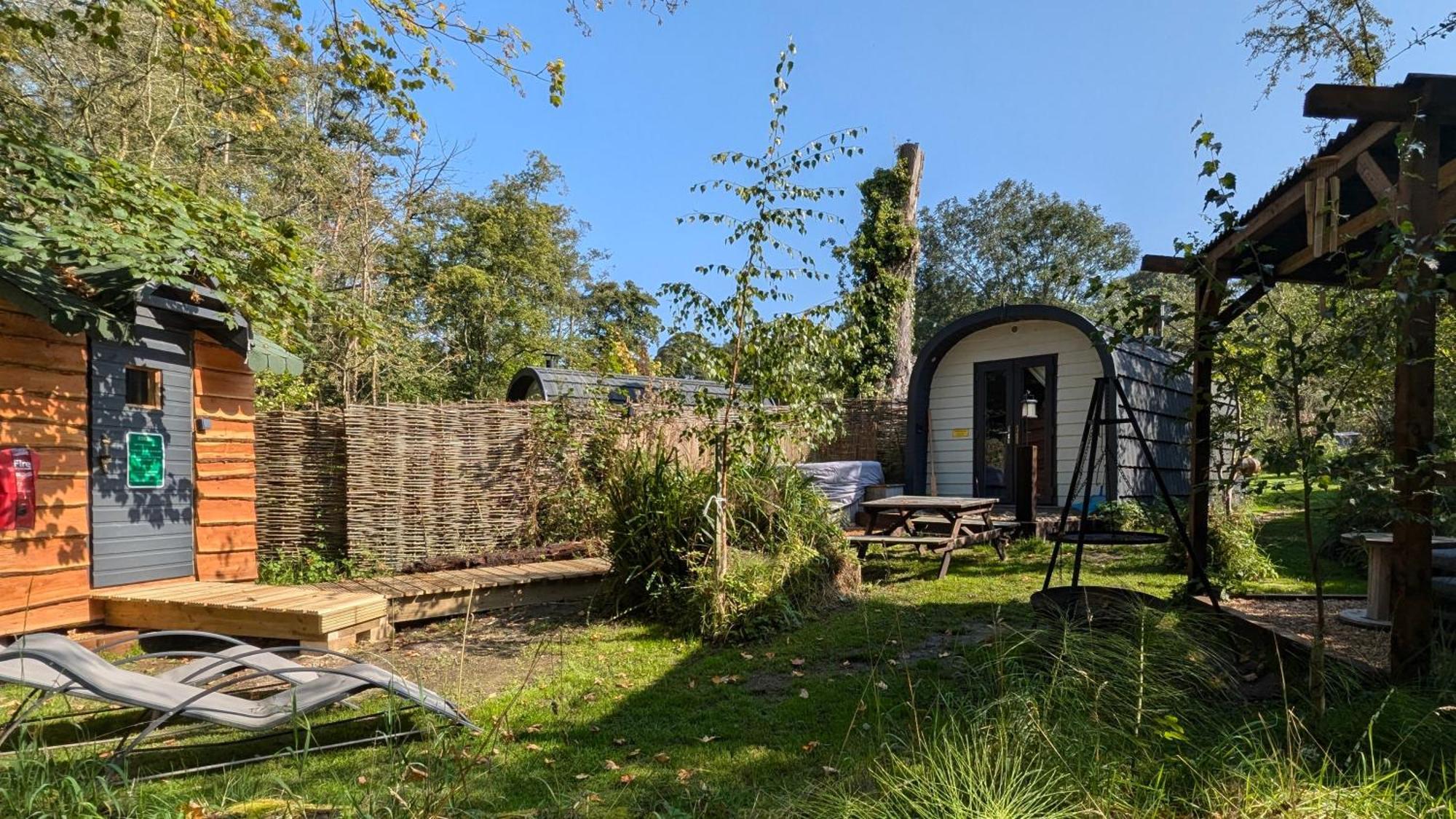 Emlyn'S Coppice - Luxury Woodland Glamping Villa Холиуел Екстериор снимка