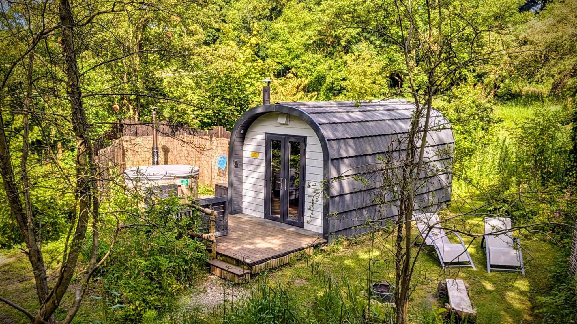 Emlyn'S Coppice - Luxury Woodland Glamping Villa Холиуел Екстериор снимка