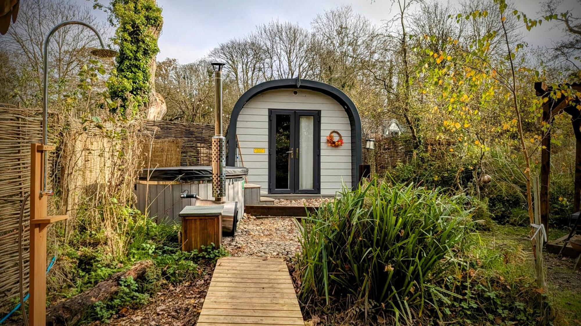 Emlyn'S Coppice - Luxury Woodland Glamping Villa Холиуел Екстериор снимка