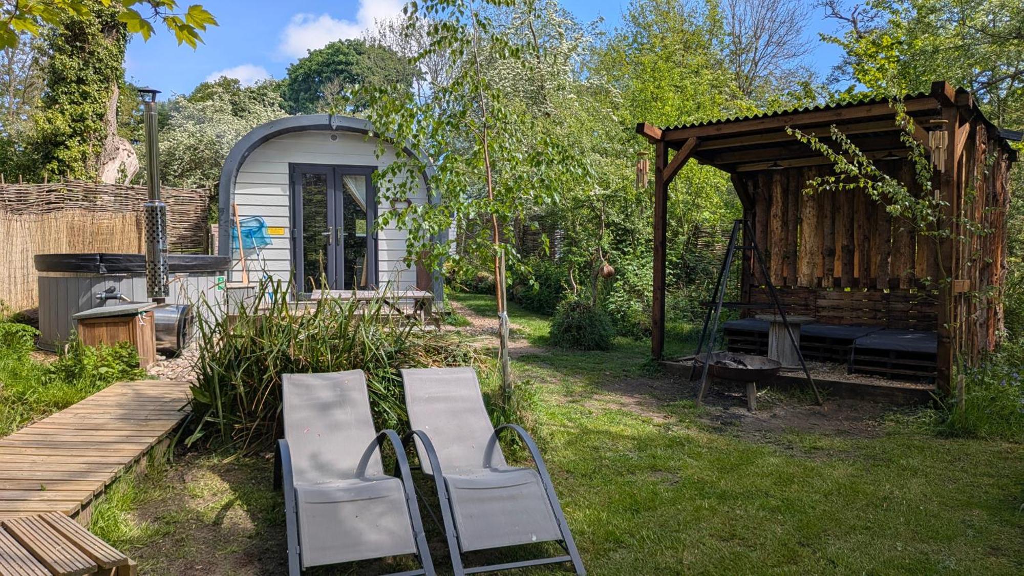 Emlyn'S Coppice - Luxury Woodland Glamping Villa Холиуел Екстериор снимка